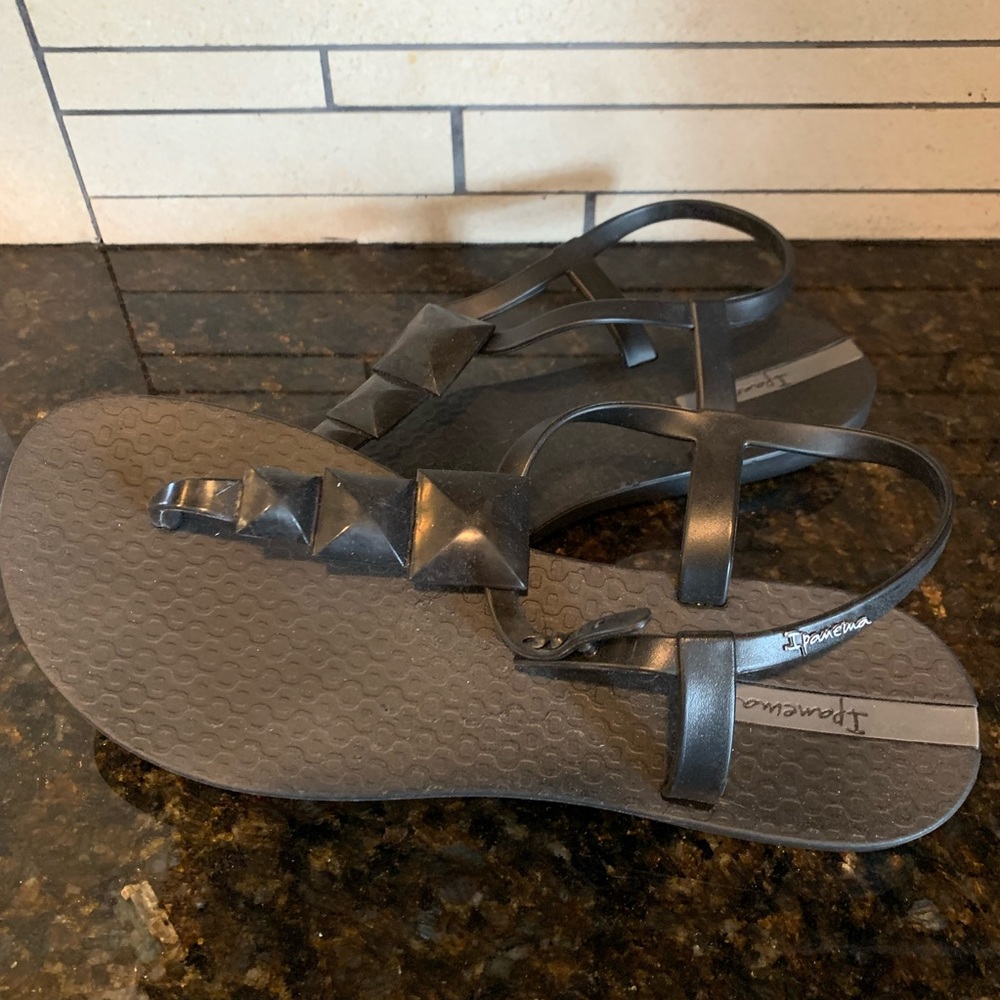 EUC Ipanema Jeweled Black Sandals Size 7